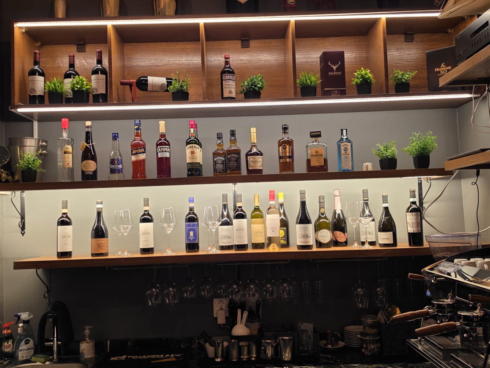 Vera Napoli's wine and spirits bar